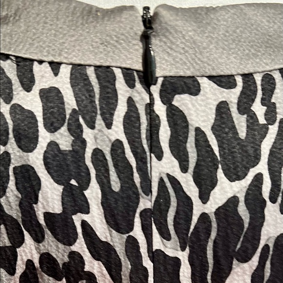 EUC Nanette Lepore SZ 4 Silk Leopard print sheath dress - Picture 4 of 6